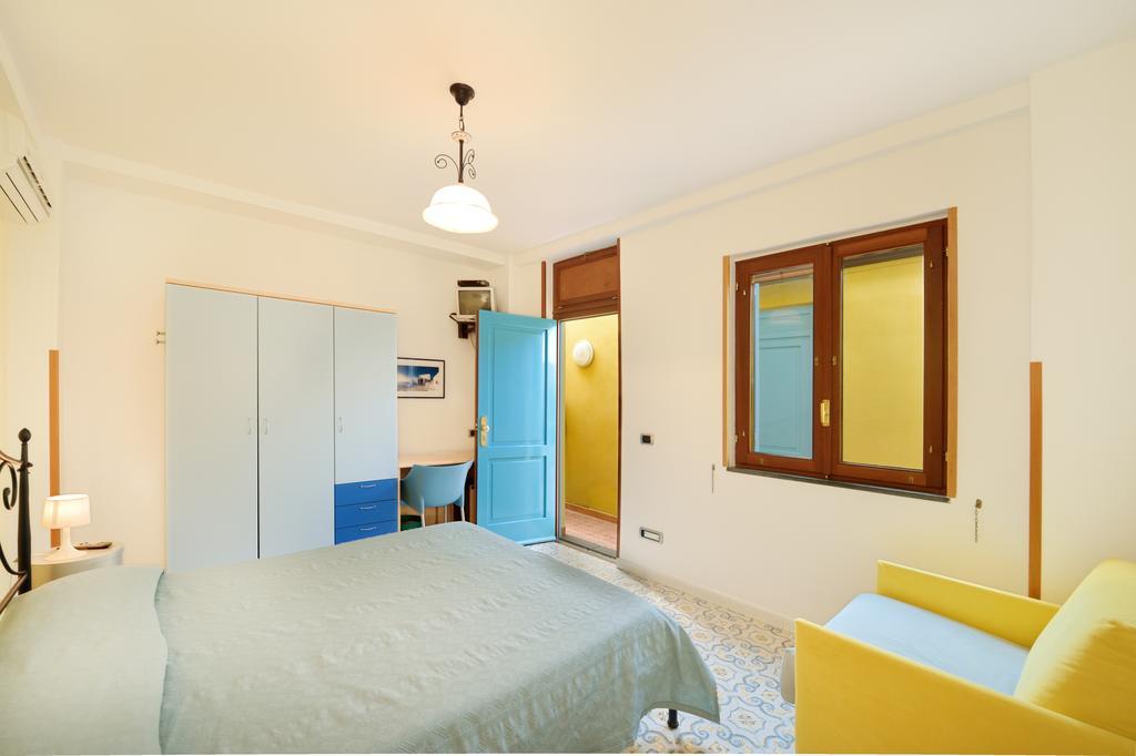 プロチーダ ラ カーパンニーナ Bed & Breakfast 部屋 写真