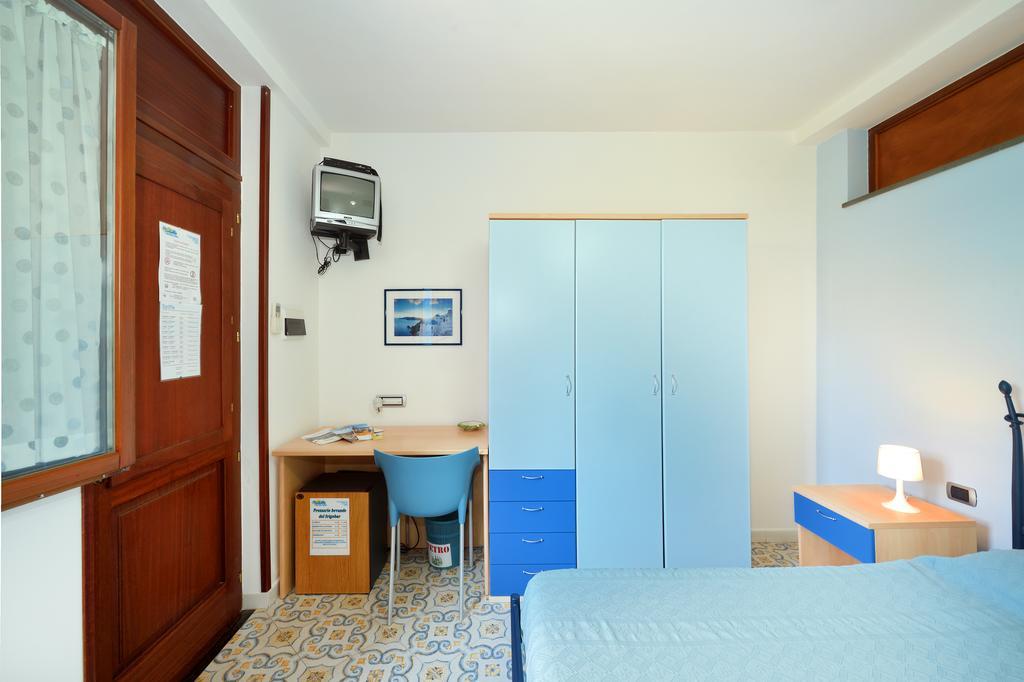 プロチーダ ラ カーパンニーナ Bed & Breakfast 部屋 写真